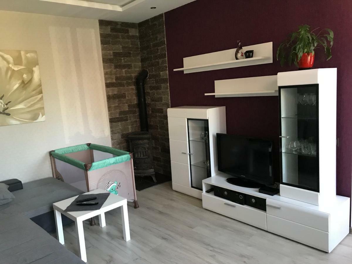 Karla Iela Apartamento Ventspils Exterior foto